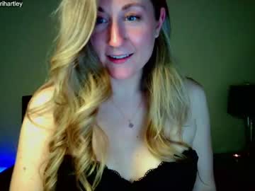 girl
        brihartley cam image #861335