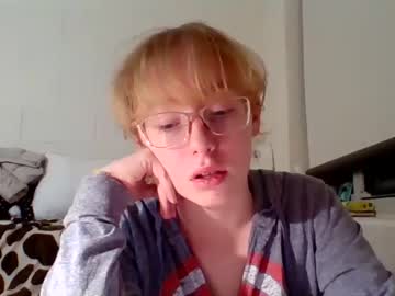 girl
        blonde_katie cam image #3419053
