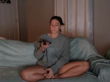 girl
        nicolekc cam image #767703