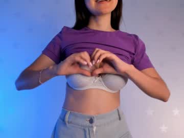 girl
        elliehunt cam image #2177765