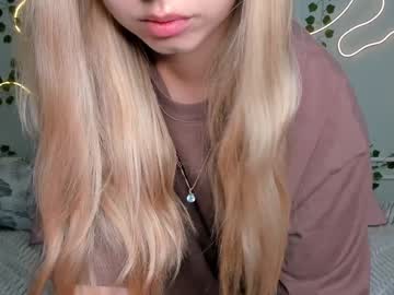 girl
        melissa_babyss cam image #4848532