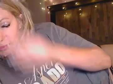 girl
        mariamalibu cam image #3504390