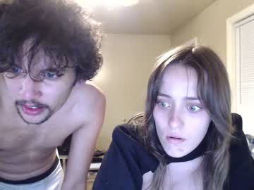 couple
        blue_eyed_lightskin cam image #580636
