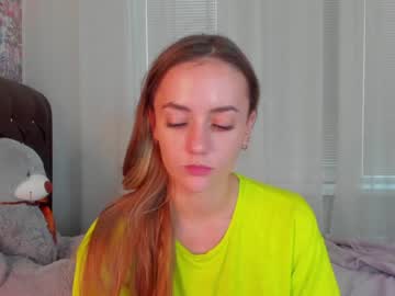girl
        angelina_new cam image #193401