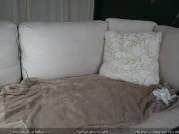 girl
        vivid_whit cam image #4672657