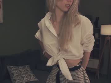 girl
        audreycarvin cam image #3616040
