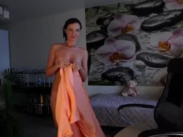 girl
        jennycutey cam image #5570146