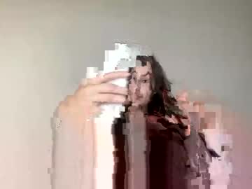girl
        saphiresnow cam image #3066299