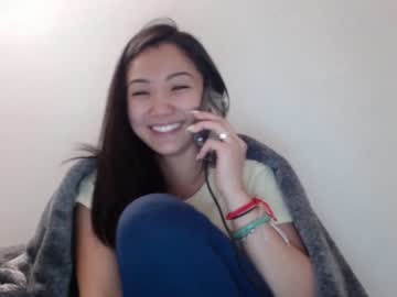 girl
        london_tipton cam image #2757751