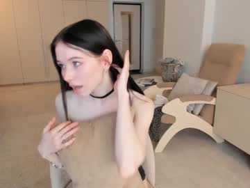 girl
        oki_dokie cam image #1597625