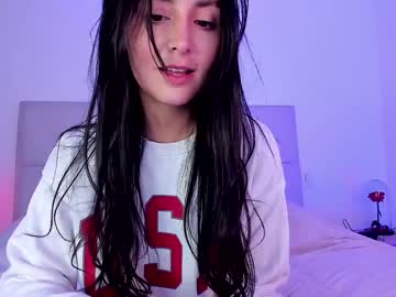 girl
        annie_dreams cam image #451174