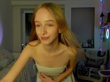 girl
        ssunniness cam image #5995553