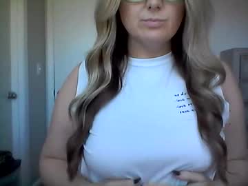 couple Sex Cam Girls Roleplay For Viewers On Chaturbate with juicypeach36