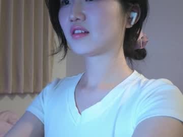 girl
        voilet_fox77 cam image #6431139