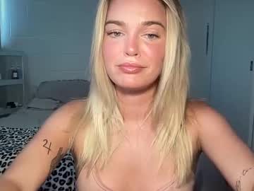 girl
        littlemaryjane19 cam image #6921843