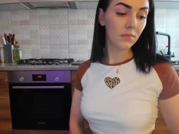 girl
        missnelly cam image #1682598