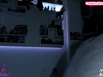 girl
        yesikasaenz cam image #4322730