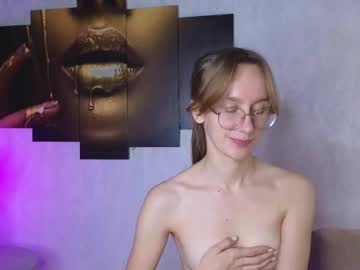 girl
        petulaballe cam image #5643146