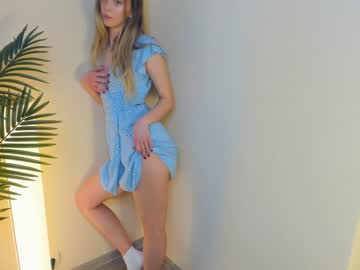girl
        katrin_tangerine cam image #3843142