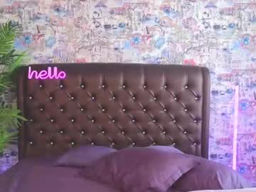 girl
        angelina_new cam image #4625070
