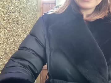 girl
        eatmypie69 cam image #3579302