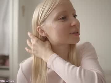 girl
        pureangeldolores cam image #3736274