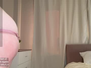 girl
        brendahere cam image #5034989