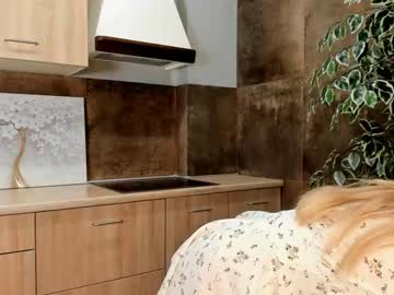 girl
        bridgetborom cam image #4047134