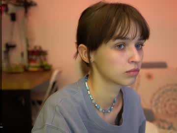 girl
        diruriru cam image #3975074