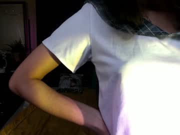 girl
        melisa_sim cam image #1806702