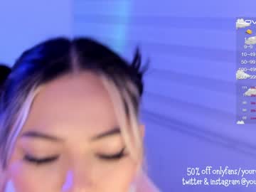 girl
        ashleycat9 cam image #1255460