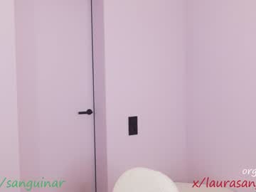 girl
        laura_sanguinar cam image #3186113