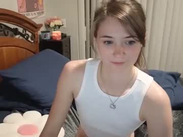 girl
        katynowhere cam image #4042815