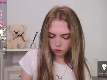 girl
        small_blondee cam image #210992
