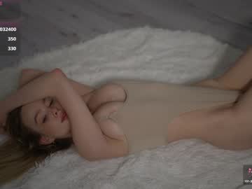 girl
        mother__of__dragons cam image #5268414