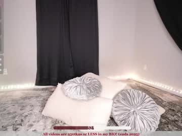girl
        rosiebones cam image #5675887