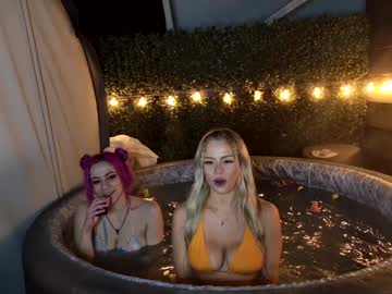 girl
        o0pepper0o cam image #5977738