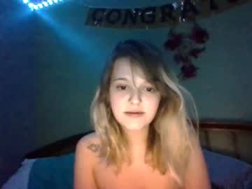 girl
        linnay18 cam image #1122207