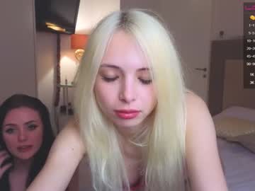 couple
        alisareal cam image #872272