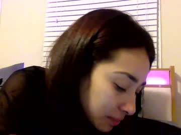 girl
        selynasolis cam image #4510351