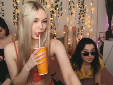 couple
        _reverse_gang_ cam image #1237867