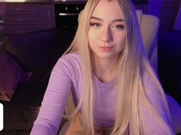 girl
        owlluree cam image #4077055