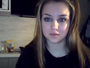 girl
        starshinex cam image #3539025