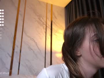 girl
        may_rose_ cam image #3401818