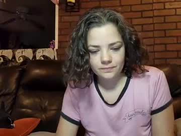 girl
        miaelizabethlove cam image #2428189