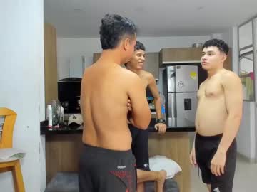couple
        playhardsex cam image #3466292