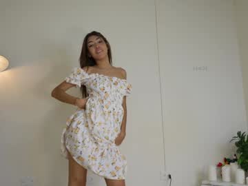girl
        shena_nomy cam image #4376555