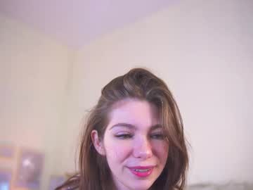 girl
        _lilry cam image #6539743