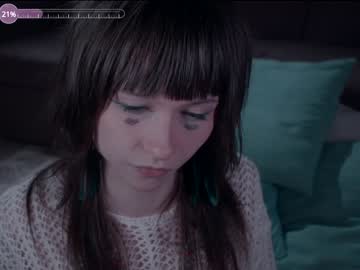 girl
        chaturbatable cam image #4171269