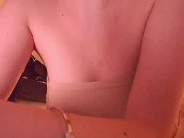 girl
        lilamytee1 cam image #4944502